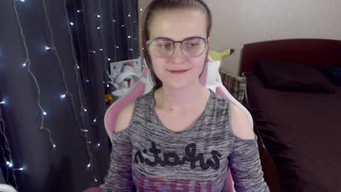 Snapshot of eva_orchid chatting on 01.14.25 Eva online show from 01.14.25