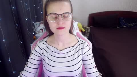Snapshot of eva_orchid chatting on 02.05.25 Eva online show from 02.05.25