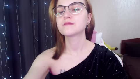Snapshot of eva_orchid chatting on 02.15.25 Eva online show from 02.15.25