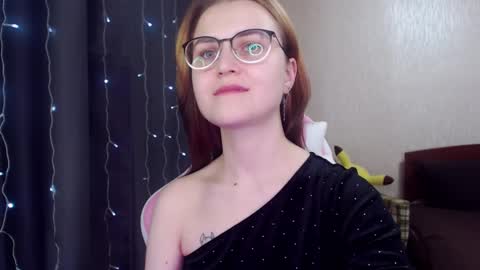 Snapshot of eva_orchid chatting on 02.15.25 Eva online show from 02.15.25