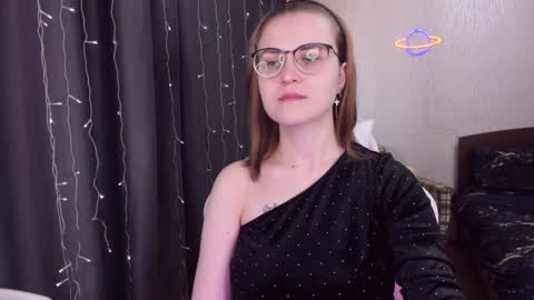 Snapshot of eva_orchid chatting on 02.19.25 Eva online show from 02.19.25