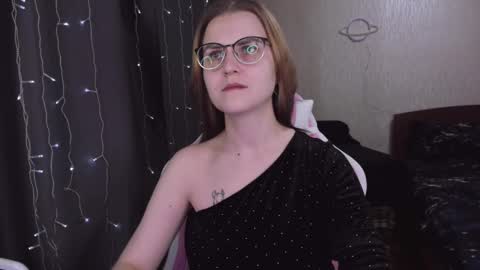 Snapshot of eva_orchid chatting on 02.22.25 Eva online show from 02.22.25