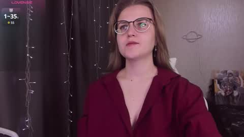 Snapshot of eva_orchid chatting on 10.16.25 Eva online show from 10.16.25