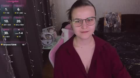 Snapshot of eva_orchid chatting on 10.18.25 Eva online show from 10.18.25
