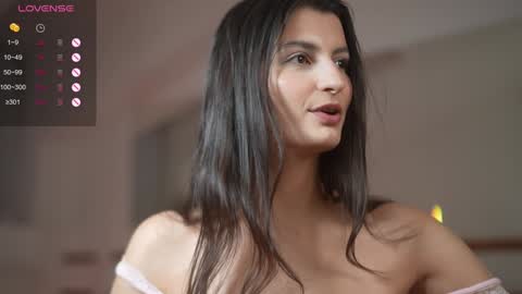 Snapshot of eva_ro chatting on 01.12.25 EVA  online show from 01.12.25