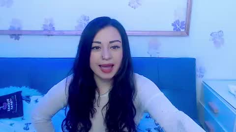 Snapshot of eva_rosell chatting on 09.11.25 Eva online show from 09.11.25