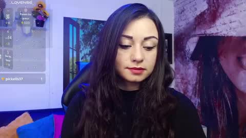 Snapshot of eva_rosell chatting on 09.25.25 Eva online show from 09.25.25