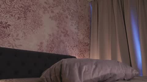 Hello Im Eva online show from 07.28.26