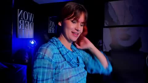 Snapshot of eva_viulet chatting on 04.14.26 MISS EVY online show from 04.14.26
