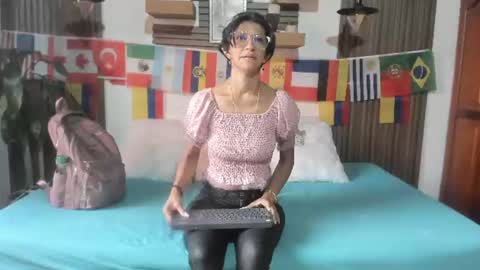 Snapshot of evaa_campbell chatting on 06.26.26 Eva online show from 06.26.26