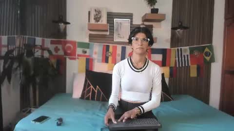 Snapshot of evaa_campbell chatting on 06.27.26 Eva online show from 06.27.26