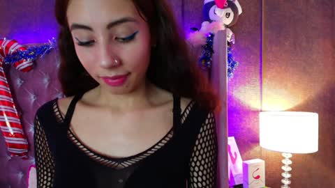EVA CLOEE online show from 12.23.24