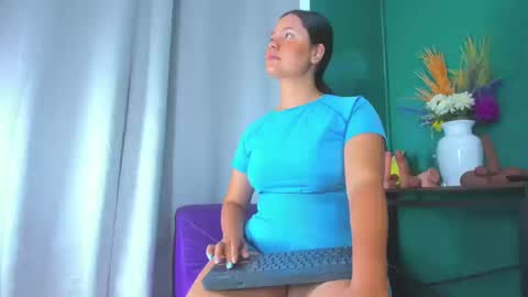 Snapshot of evaa_greey chatting on 09.08.25 Eva Grey online show from 09.08.25