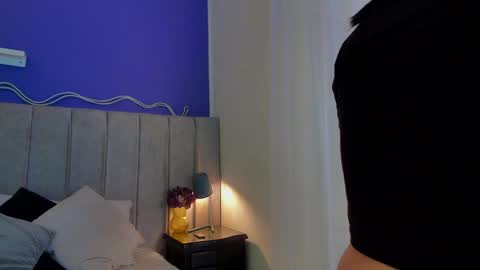 Snapshot of evaa_stevens chatting on 05.13.26 julieth online show from 05.13.26