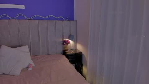 Snapshot of evaa_stevens chatting on 05.29.26 julieth online show from 05.29.26