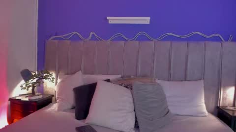 Snapshot of evaa_stevens chatting on 06.19.26 julieth online show from 06.19.26