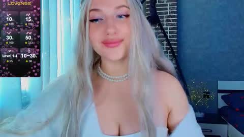 Eva  online show from 11.01.25