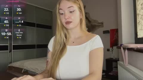 evacarter1 online show from 10.08.25