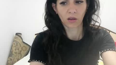 Snapshot of evacrisxxx chatting on 06.06.26 hornycrissyyourlove online show from 06.06.26