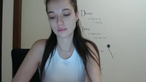 Snapshot of evaeldis chatting on 09.10.25 Eva online show from 09.10.25