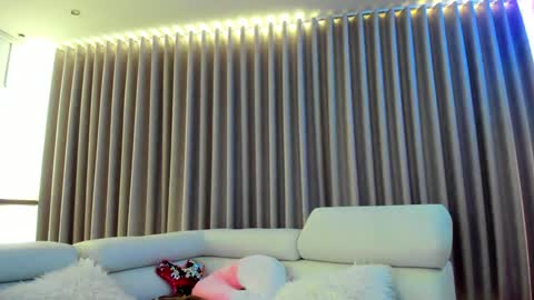 Eva Gomez online show from 09.30.25