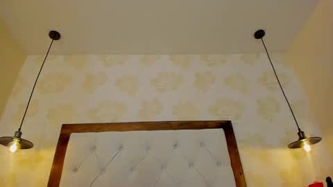 E V A  online show from 01.23.25