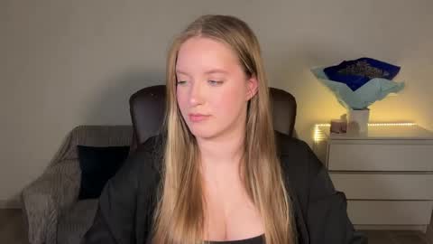 Snapshot of evajuly chatting on 05.13.26 Eva online show from 05.13.26