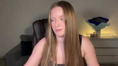 Snapshot of evajuly chatting on 05.18.26 Eva online show from 05.18.26