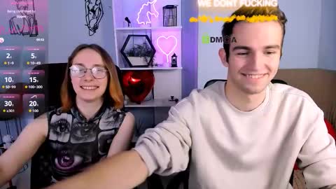 Snapshot of evalora_vei chatting on 11.30.25 evalora online show from 11.30.25