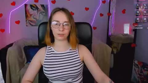 Snapshot of evalora_vei chatting on 02.19.26 evalora online show from 02.19.26