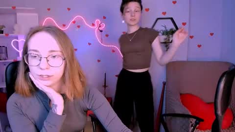 Snapshot of evalora_vei chatting on 03.13.26 evalora online show from 03.13.26