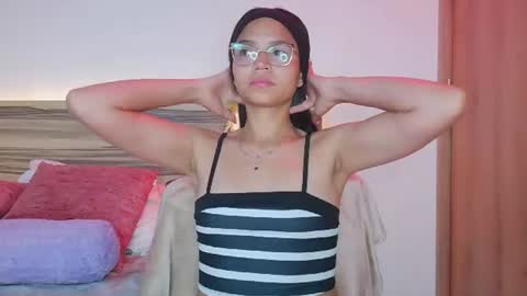 Snapshot of evalune_ chatting on 06.10.26 . online show from 06.10.26