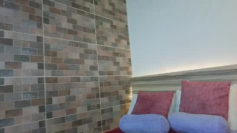 Snapshot of evalune_ chatting on 06.17.26 . online show from 06.17.26