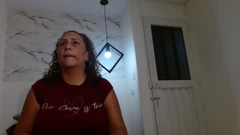 Eva Mills online show from 11.22.25