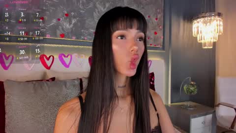 Snapshot of evamoretti chatting on 02.16.25 Eva Moretti online show from 02.16.25