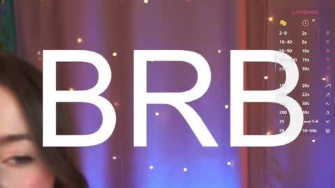 Snapshot of evamossi chatting on 11.23.25 Eva online show from 11.23.25