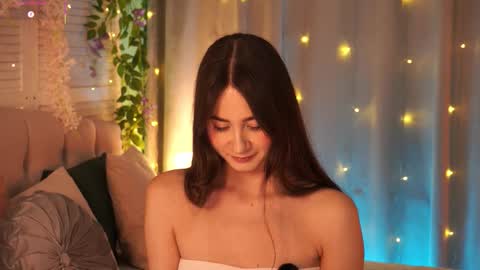 Snapshot of evamossi chatting on 02.20.26 Eva online show from 02.20.26