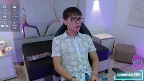 Snapshot of evan_tay chatting on 01.19.26 evan_tay online show from 01.19.26