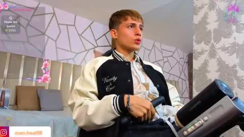 evan_tay online show from 05.01.26
