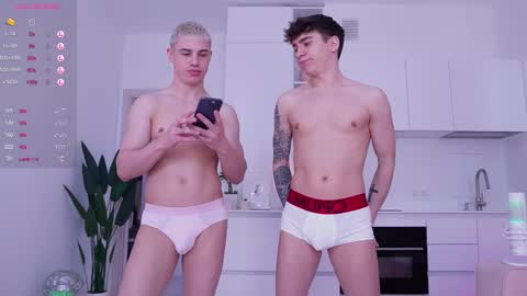 Snapshot of evan_white_ chatting on 02.10.25 evan_white_ online show from 02.10.25