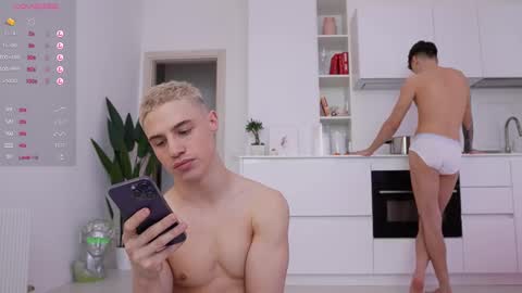 Snapshot of evan_white_ chatting on 02.12.25 evan_white_ online show from 02.12.25