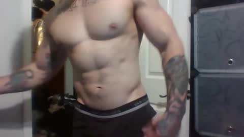 Snapshot of evancage chatting on 11.01.25 evan cage online show from 11.01.25