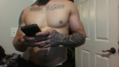 Snapshot of evancage chatting on 11.30.25 evan cage online show from 11.30.25