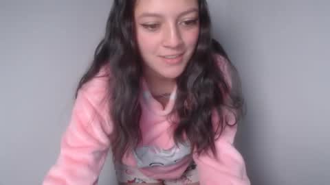 Snapshot of evangeline_petite chatting on 09.13.25 eva online show from 09.13.25