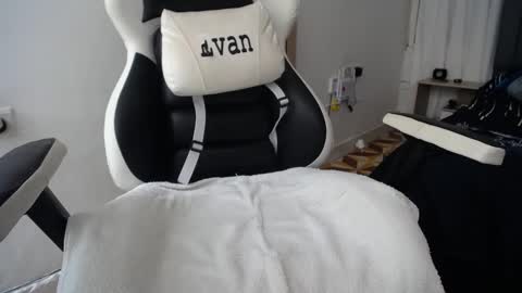 Evan online show from 01.09.25