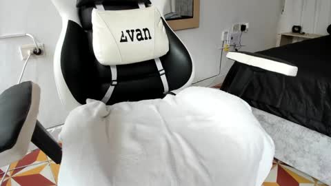 Evan online show from 03.08.25