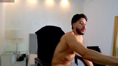 Snapshot of evans_opry1 chatting on 03.24.26 E V A N S online show from 03.24.26