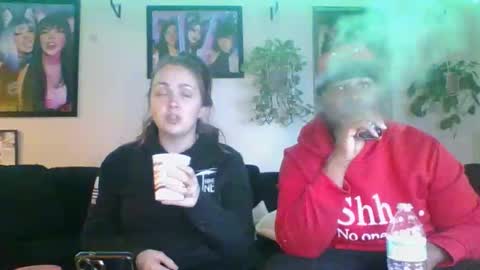 Snapshot of evanschris2048 chatting on 10.31.25 evanschris2048 online show from 10.31.25