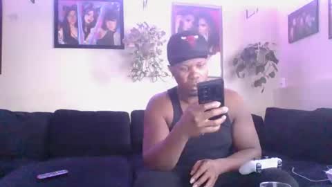 Snapshot of evanschris2048 chatting on 11.05.25 evanschris2048 online show from 11.05.25