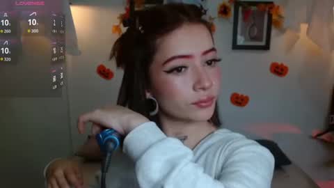 Evanssa lx online show from 10.17.25